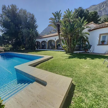 Elegante Villa Con Espectaculares Vistas Al Mediterraneo Denia Exterior photo