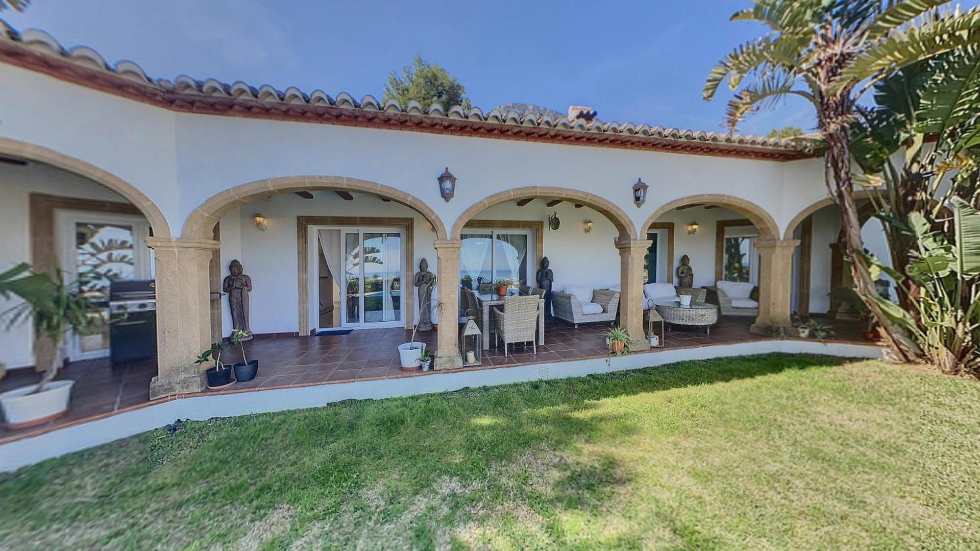 Villa Elegante Con Espectaculares Vistas Al Mediterraneo Dénia